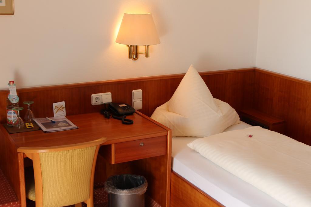 Hotel Seewirt นอนเนนฮอร์น ภายนอก รูปภาพ