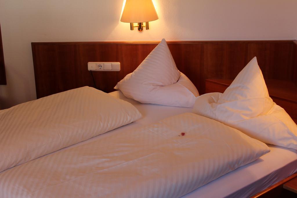 Hotel Seewirt นอนเนนฮอร์น ภายนอก รูปภาพ
