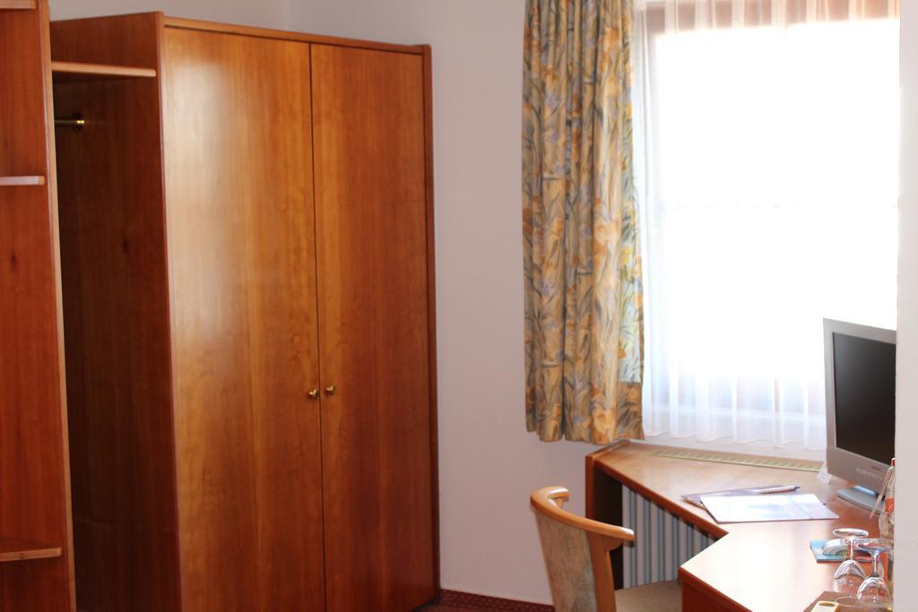 Hotel Seewirt นอนเนนฮอร์น ภายนอก รูปภาพ
