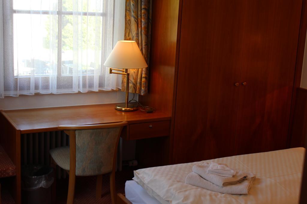 Hotel Seewirt นอนเนนฮอร์น ภายนอก รูปภาพ