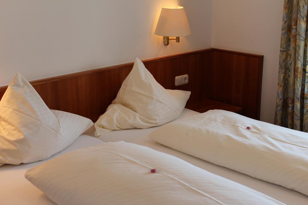 Hotel Seewirt นอนเนนฮอร์น ภายนอก รูปภาพ